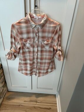 Eden & Olivia Plaid Button-Up Shirt